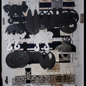 ‼️SOLD‼️ 
Earrings